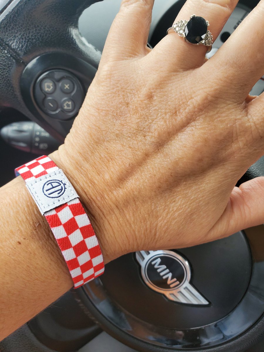 🇭🇷 @addedtimeoutfit coming in hot with the chequy! 🔥 Ajmo HRVATSKA!!!   #OBITELJ #HRVATSKA #Vatreni
My kids haven't taken their's off, way better than the sweat bands.