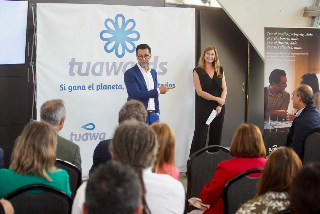 GlobalOmnium's tweet photo. 🏆🏆🏆El @sunsplash_es , el Mundial de Gimnasia Rítmica, el Restaurante #elpastoret y la empresa @PlatosT ganadores de los #Tuawards 2023 https://t.co/Lsb7ws6R1K