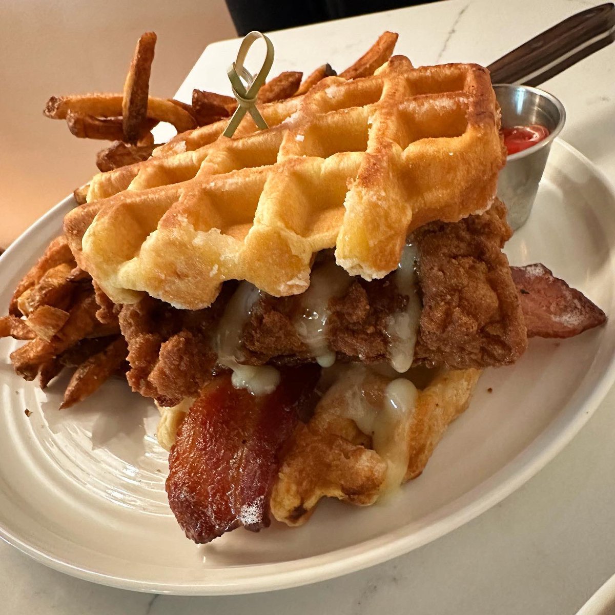 Had to get one last Lobster Roll last night before we left New England! 🦞 Bonus Chicken & Waffles… so dang delicious! 🐔🧇 — The Patio on Broadway

#goodeats #xfoodfightx #food #foodie #foodphotography #instafood #lobsterroll #chickenwaffles #thepatio #providence #rhodeisland