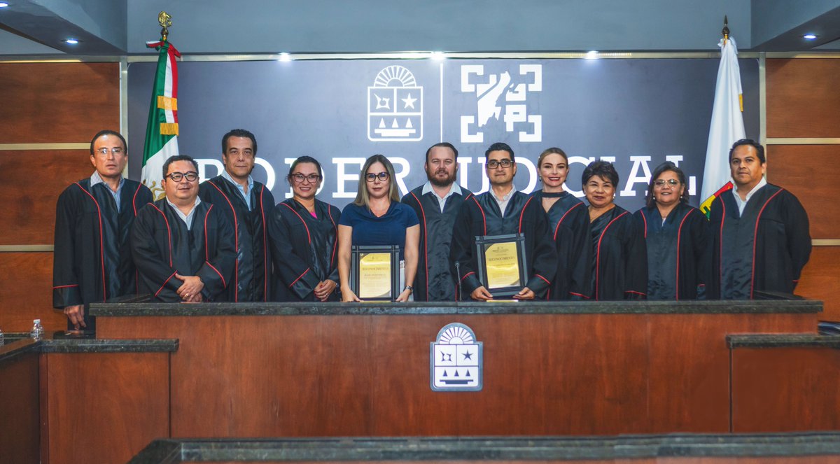 PJEQuintanaRoo's tweet image. PODER JUDICIAL RECONOCE A MAGISTRADOS POR SU EXCELENTE DESEMPEÑO DURANTE 10 AÑOS AL SERVICIO DEL TRIBUNAL SUPERIOR DE JUSTICIA

Nota completa: facebook.com/PJEQuintanaRoo…

#PJEQROO #TSJQROO #PoderJudicial #QuintanaRoo #Honor #Reconocimiento #CarreraJudicial #Magistrados