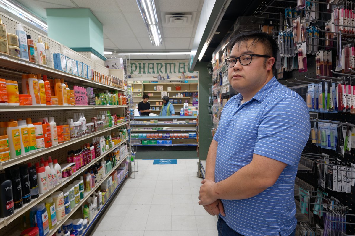 "We tried our best." The closing of King's Pharmacy, for 25 years a #Tribeca institution. shorturl.at/ipOY1