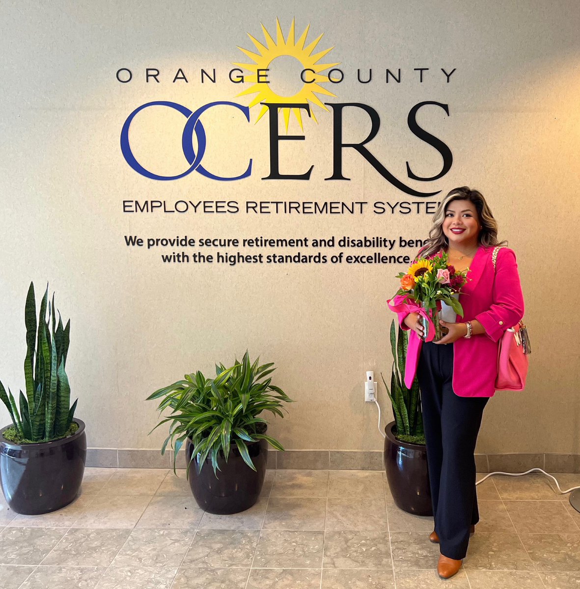 maryjoycoburn's tweet photo. 🎉 Excited to announce that I've started a new chapter in my career as #CommsDirector for @myOCERS! 🍊☀️
Thank you OCERS team for the warm welcome! ☀️💐 https://t.co/9si5A2tlCZ