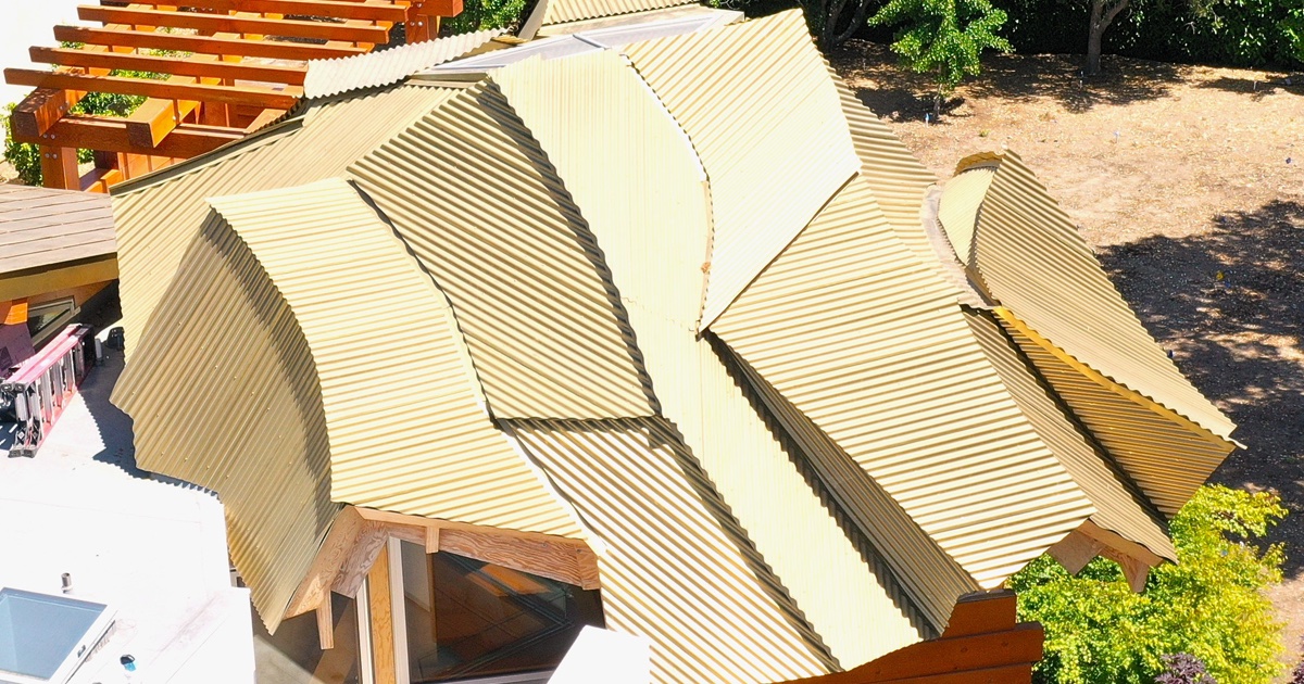 For #NationalRoofingWeek,🎉 we're proud to highlight one of our standout signature projects in Los Gatos, CA, w/ imported stainless steel metal panels from Europe &amp; the artistry of Scudder Roofing's Israel Duran &amp; crew. <a href="/NRCAnews/">NRCA</a> 

#ScudderRoofing #NationalRoofingWeek2023