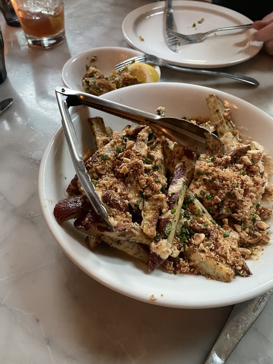 TheMattMazz's tweet photo. Japanese sweet potatoes and fried olives
#CHFTY #Food https://t.co/H9rTyv1N9d