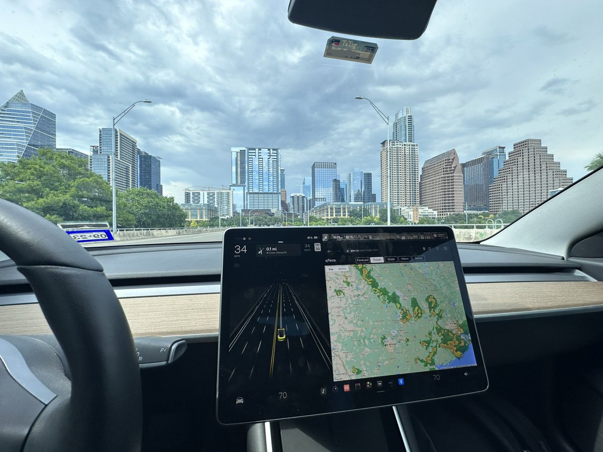 DeveloperDanny's tweet image. Love being able to check radar while on the drive home in my @Tesla