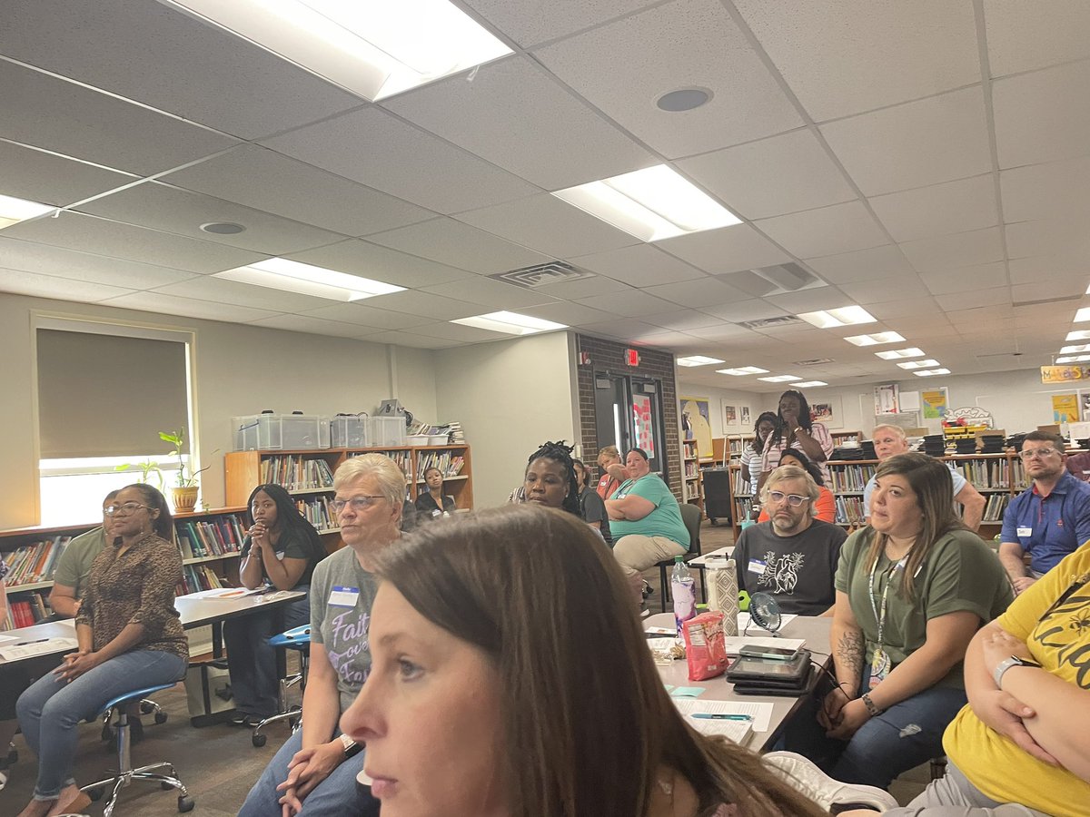 Dreamkeeper_EDU's tweet photo. I have the pleasure of serving as Assistant Principal at Ingels Elementary!! We are embarking on something new….the first school in our district with an extended school year calendar!! I am so excited about the his team!! @HMC1Proud #HawksAtWork https://t.co/hmUvmXs17y