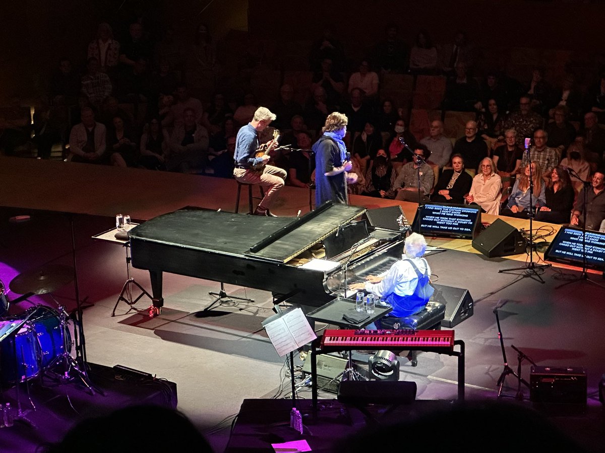 What an honor to perform at Disney Hall with @rufuswainwright & my dad @thevandykeparks alongside so many incredible musicians. Pick up a copy of Rufus’ new album FOLKOCRACY to hear his folksy recordings w/ Andrew Bird, Chaka Khan, David Byrne, the Parkses, and so many more! 💥