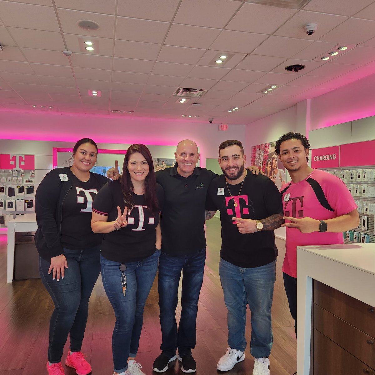 GeorgeGuerra (@gguerra305) on Twitter photo Visits at HQ for insights and P360 best practices. Celebrating Mr. Lirio's 23 Year Mangentaniversary & watching him providing an excellent CX in Miami NW @NicholasMusarra and Miami North district <a href="/ArenEscandon/">Aren Escandon</a> store. Ready to win in June! <a href="/pattyc101/">Patty Barbosa</a> <a href="/OmarDKhan2/">Omar Khan</a> @AhmadKCentral Visits at HQ for insights and P360 best practices. Celebrating Mr. Lirio's 23 Year Mangentaniversary & watching him providing an excellent CX in Miami NW @NicholasMusarra and Miami North district <a href="/ArenEscandon/">Aren Escandon</a> store. Ready to win in June! <a href="/pattyc101/">Patty Barbosa</a> <a href="/OmarDKhan2/">Omar Khan</a> @AhmadKCentral