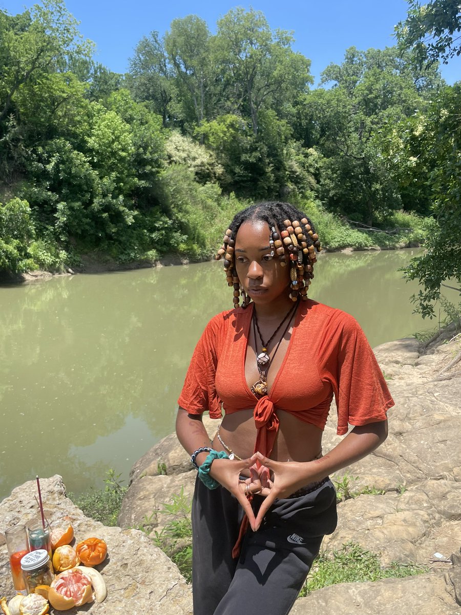 eyeamsanii's tweet photo. Tua Mama Ori Oshun💛 https://t.co/1wmFguK3Qu