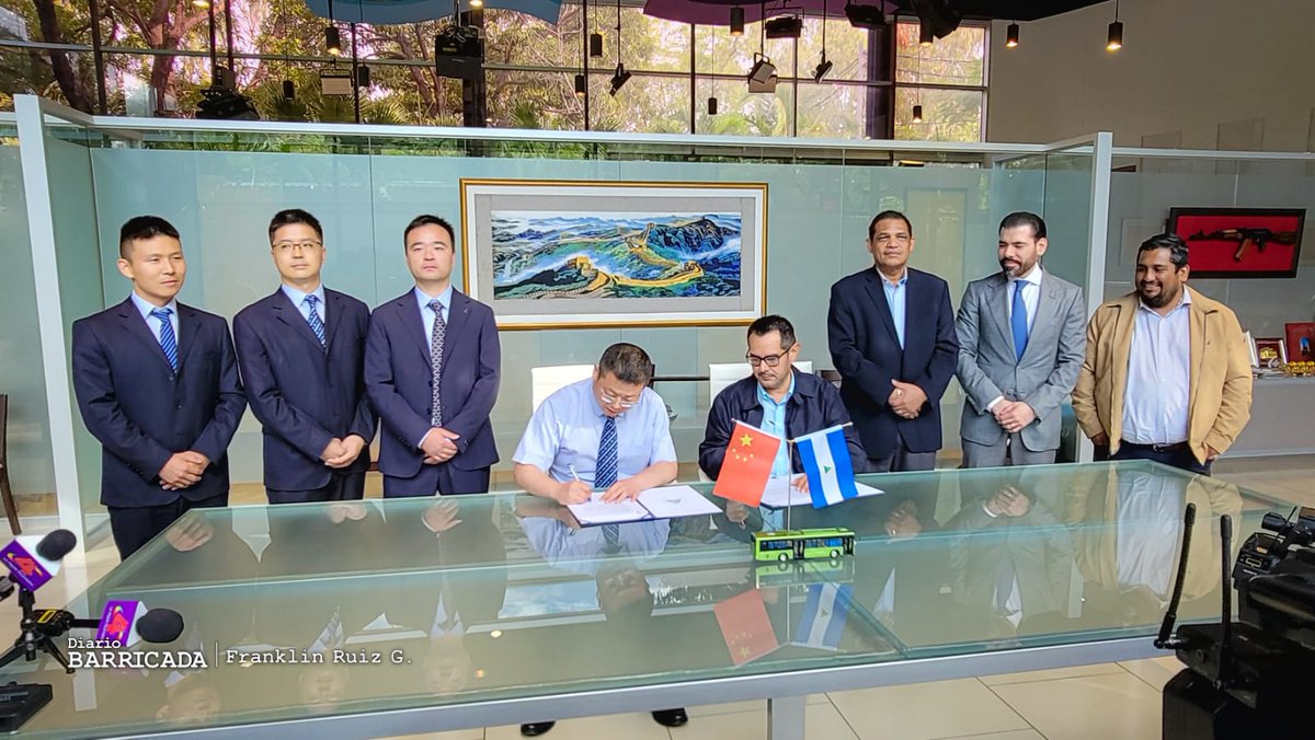 🔴⚫️ Nicaragua y y la República Popular China firman contrato para suministro de autobuses chinos 🔴⚫️  Seguimos avanzando en la construccion  del nuevo orden 
#PLOMO19