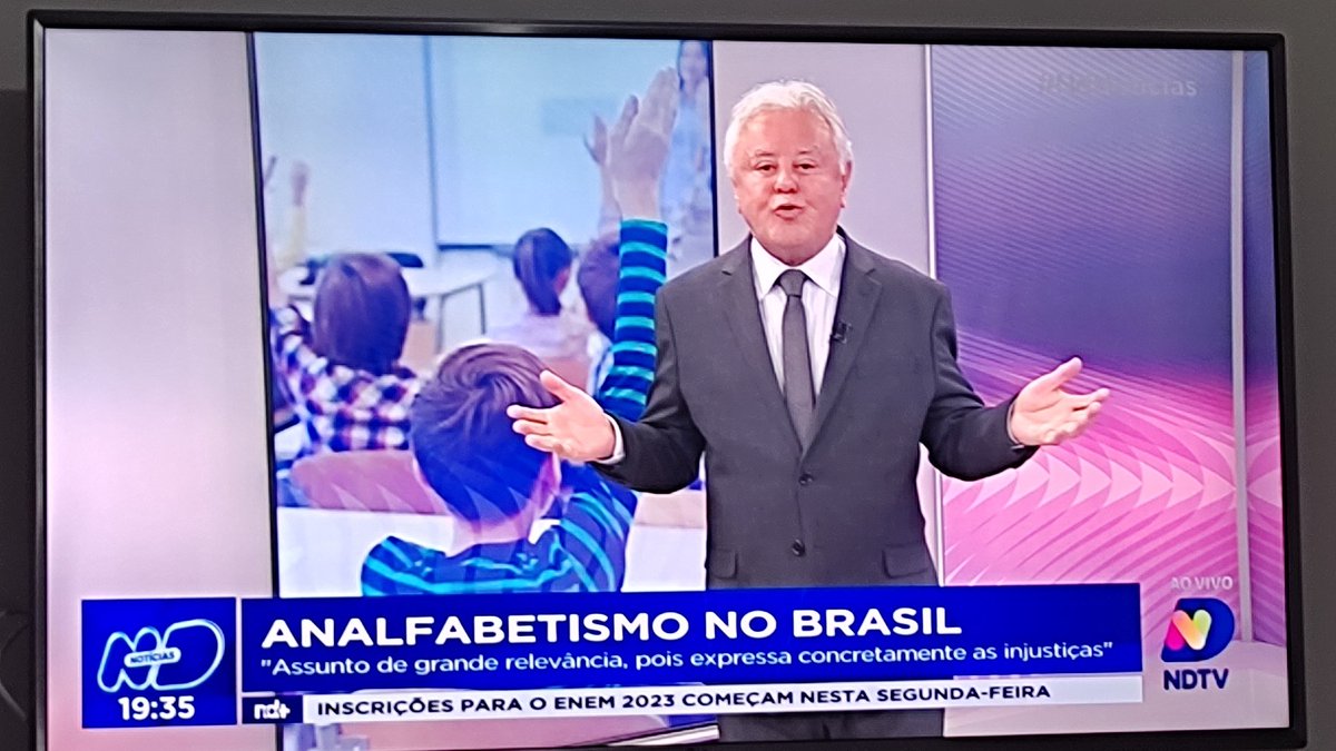 JamilleProfeta's tweet photo. Parabéns #PauloFreire! Que orgulho! 🤡
#educacao #patronodaeducacao #analfabetismo #linguagemneutra #ndtv https://t.co/qD9LQ55rps