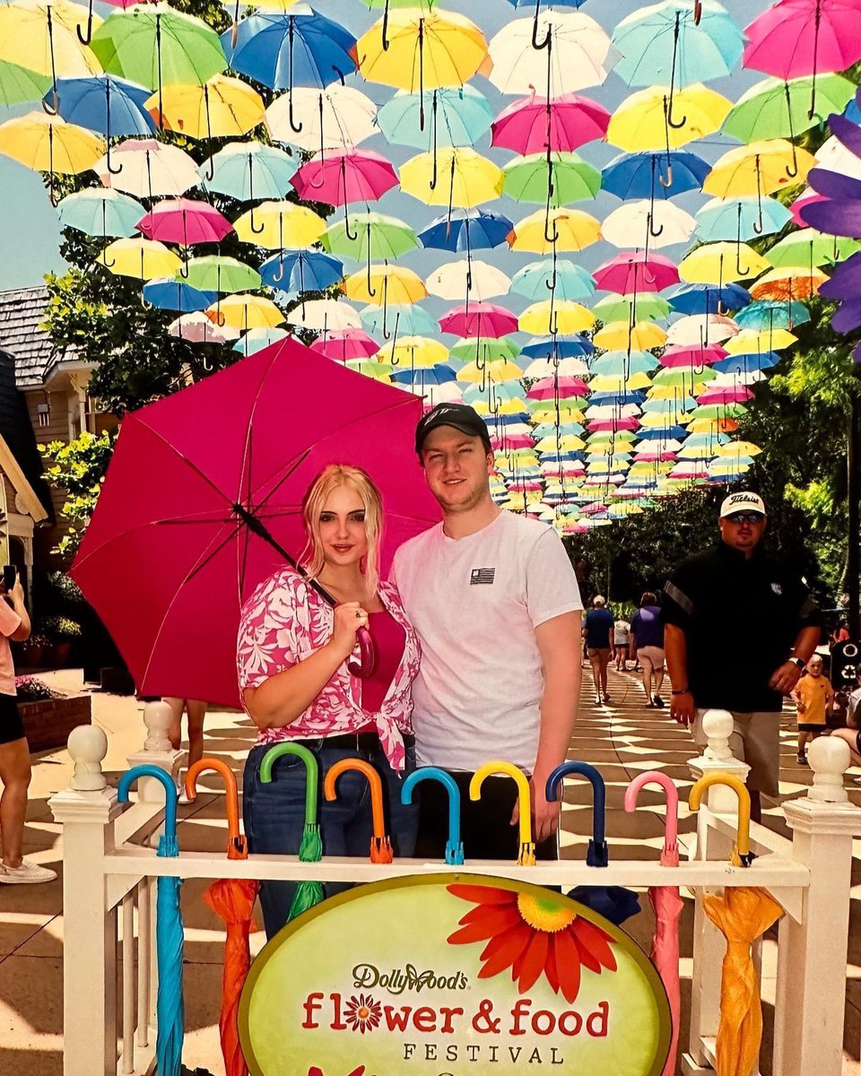 DavidCopier's tweet image. Happy 3 year anniversary I love you babe Tennessee was a blast❤️🎉@Wuhvs