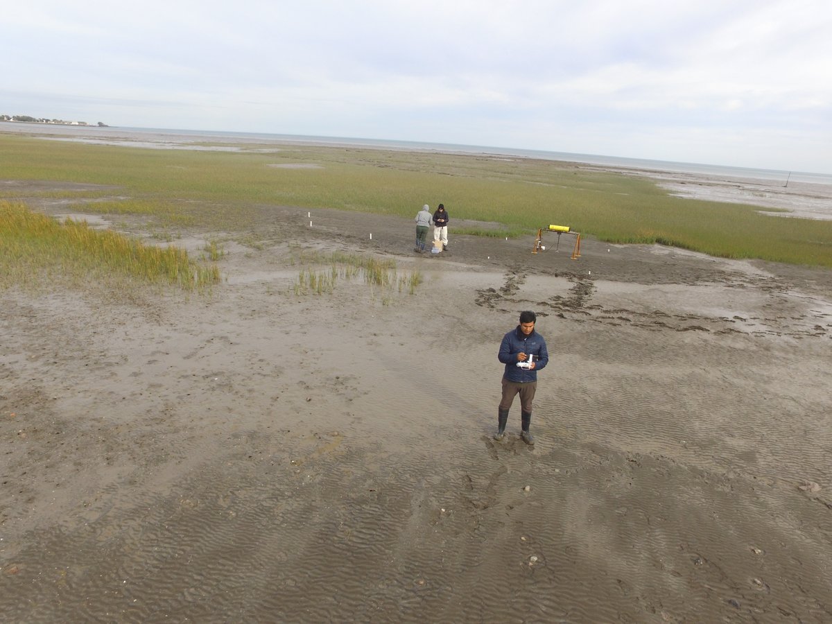 WilliamJaen's tweet photo. Nueva campaña en el estuario de Bahía Blanca, a cargo del Instituto Argentino de Oceanografía (IADO). #iado #estuarios #transportedesedimentos https://t.co/rsE1tkZUHL