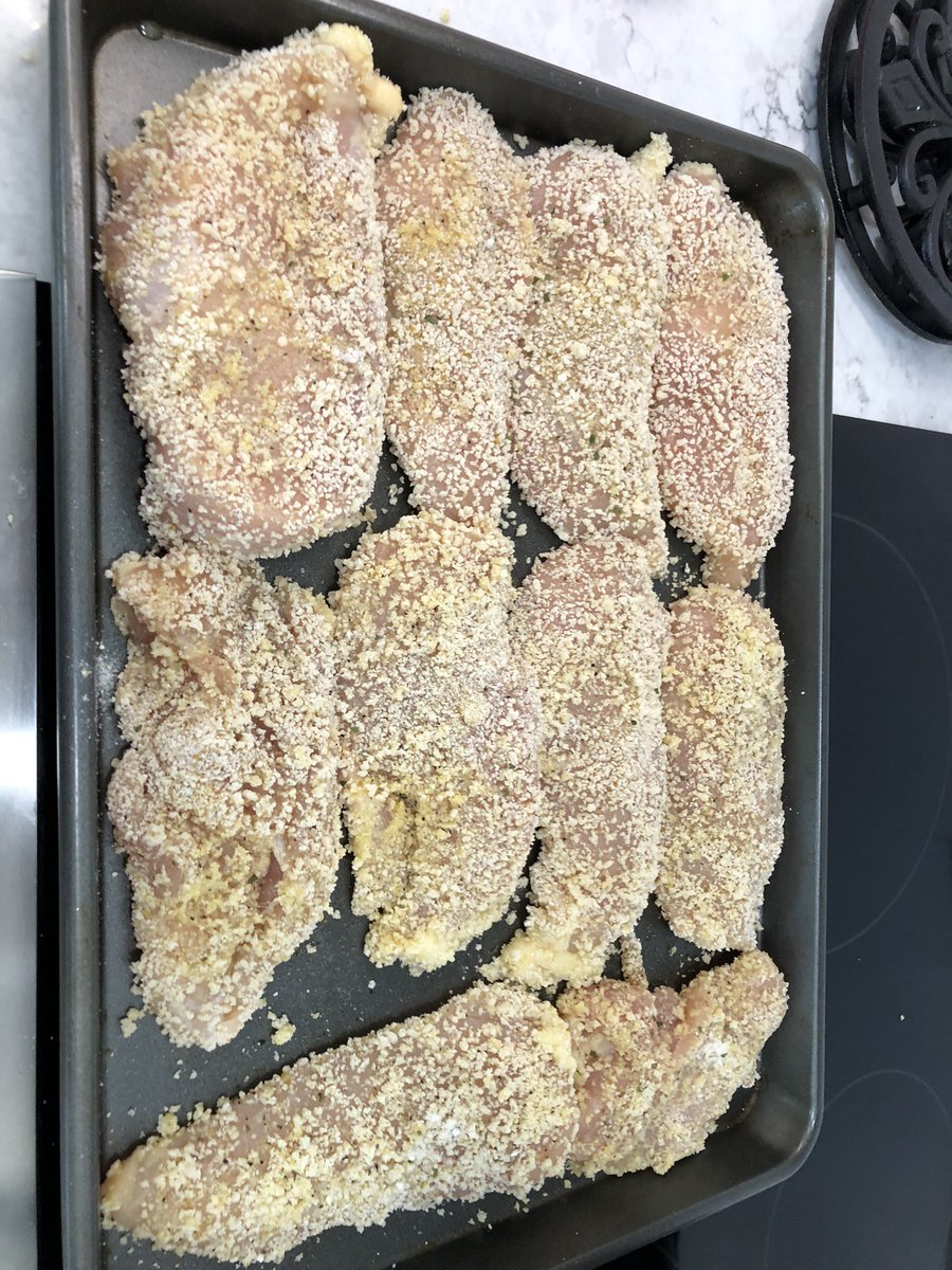 SeanMODonnell1's tweet photo. #PrettySureICouldntLiveWithout
My cooking skills…literally this is a survival tactic…not a choice…😏 https://t.co/UWIqC5280K