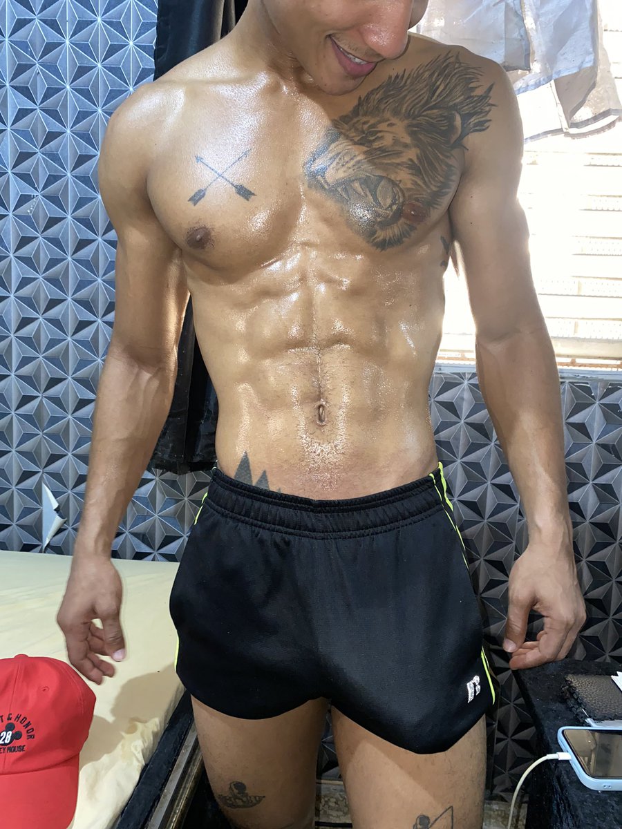 Angelitosexy26's tweet photo. Dios mío que calor 🥵🥵hasta pone a uno a sudar pila 🔥 https://t.co/7CVIlZ8kpI