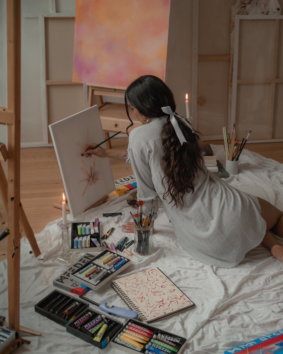 alexxmara's tweet photo. Capturing moments of artistic bliss with @meedenart ♡ where imagination takes shape and colors dance ♥ Use my code: Alex15 for 15% off (link in bio)✨ https://t.co/sUL5J9NVGa