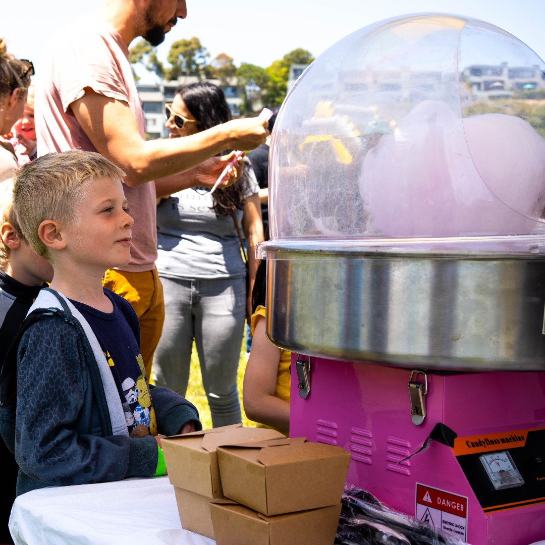 lelyceeSF's tweet photo. The annual Spring fair was held on Saturday on the Sausalito campus. It was a great opportunity for parents to meet other LFSF families and spend quality time with their children 🛝🎯.
Thank you all, for organizing and participating in this event!

#LFSFjadore #WeAreLFSF https://t.co/wLkIyAduxH