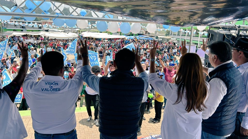 PartidoVivaGua's tweet photo. Nuestro único compromiso es con el pueblo de Guatemala, en pocos días los guatemaltecos tenemos en nuestras manos un crayón y 5 papeletas que representan el futuro del país!
#Elecciones2023GT #EleccionesGT2023 #PresidenteCastillo #RevoluciónDelTrabajo #Elecciones2023 https://t.co/SW8QS1XptH