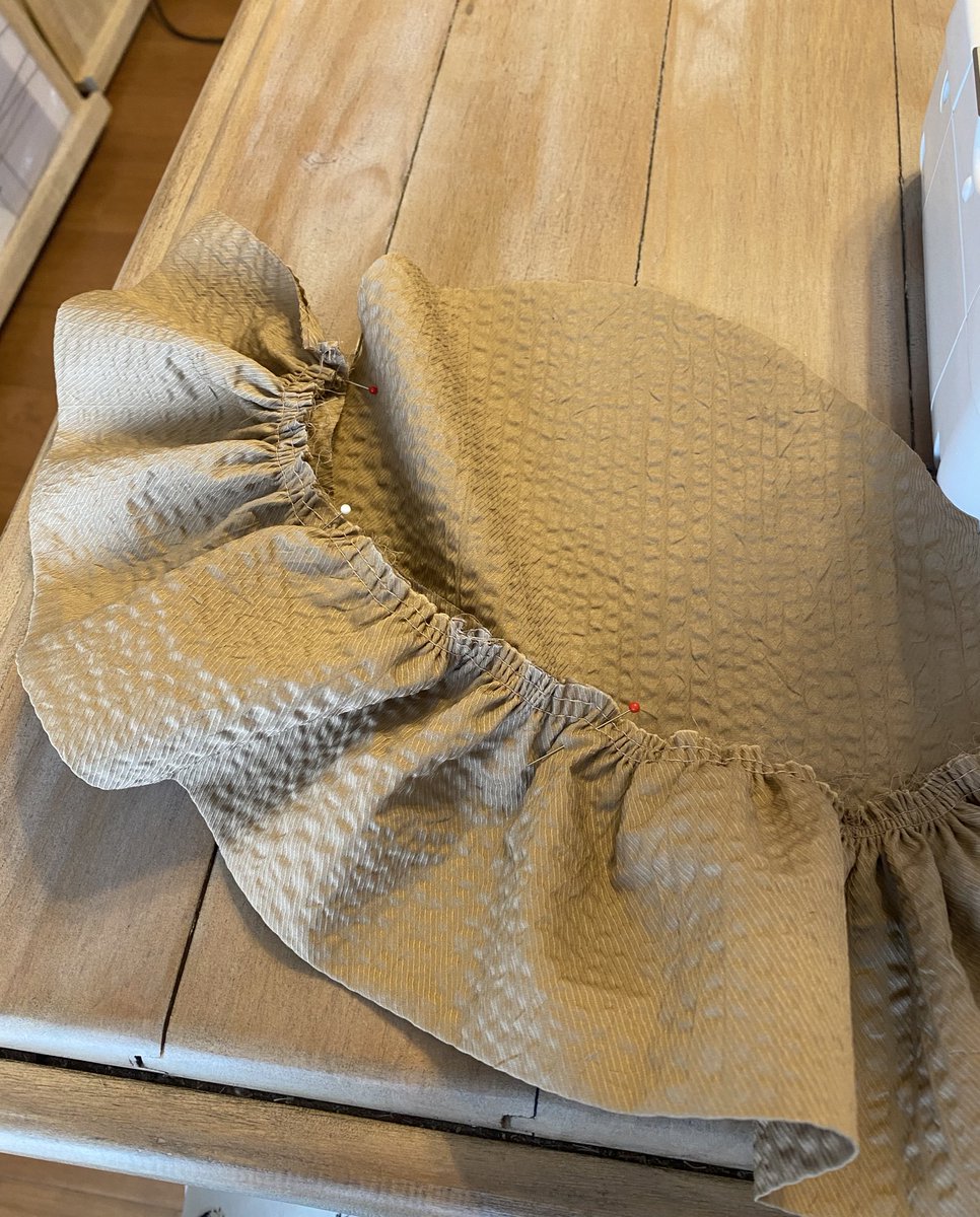 おはようございます☀こだわりの袖へと改変中です。 https://t.co/vRjEJN4C9j