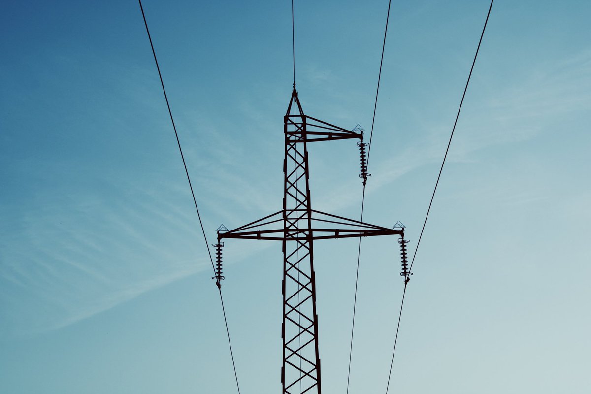 sama_ocha's tweet photo. Electricity  |  Me, Photography https://t.co/gAOKpWuEGJ