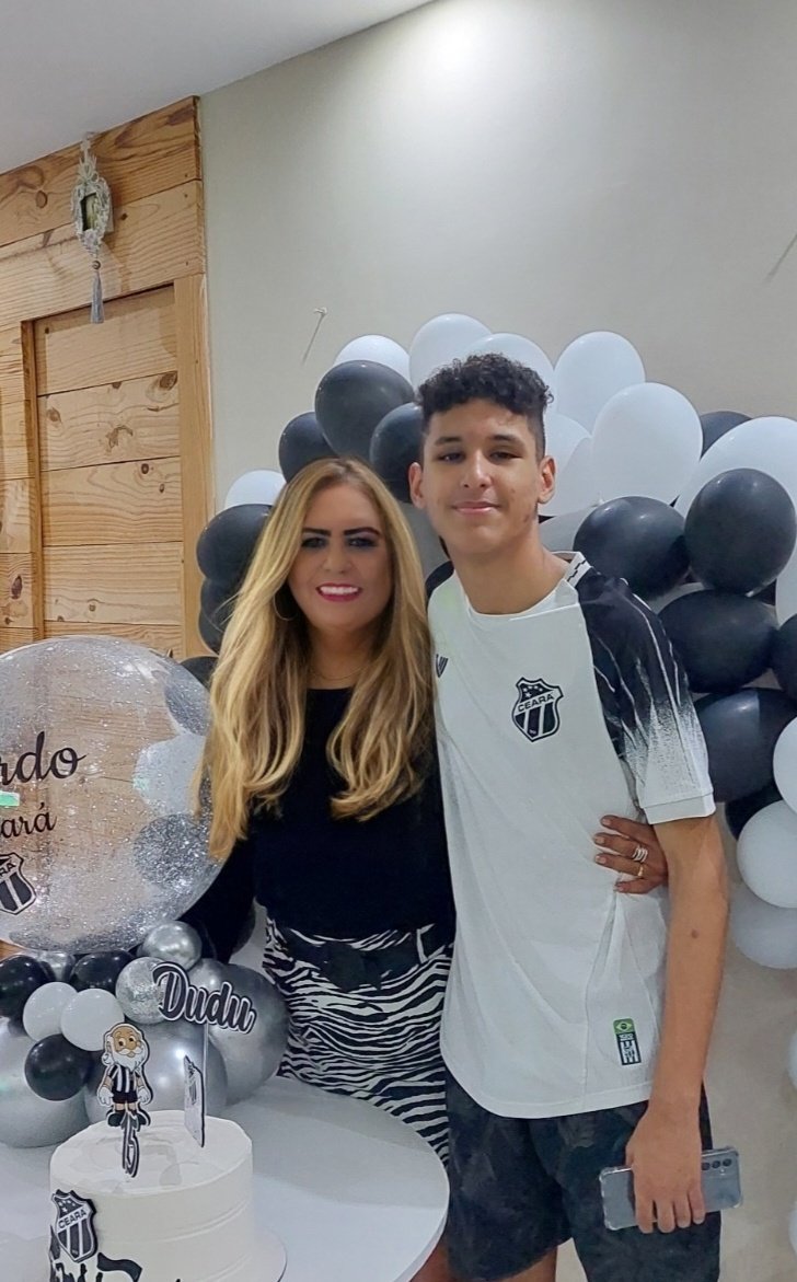 Val_Ce1's tweet photo. O Amor da Vovó completando hj 15 anos. Dudu mtos anos de vida, saúde e q você continue sendo esse menino maravilhoso. Temos mto orgulho de você. 🥰 #DuduDay https://t.co/63Zq7RrOA5