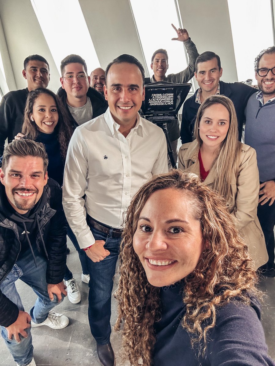 pattyaguirre's tweet photo. Este es el equipazo de estrategia política y de comunicación  de @manolojim, lidereado por él mismo, orgullosos estamos de esta gran campaña y de este gran equipo. @pattyaguirre @DiegoRodzC  @BlasFG @navarroisrael @ric_fdz @marimararroyo @AldoCampuzanoR @tradhasbun https://t.co/6UPyPc1CJ2