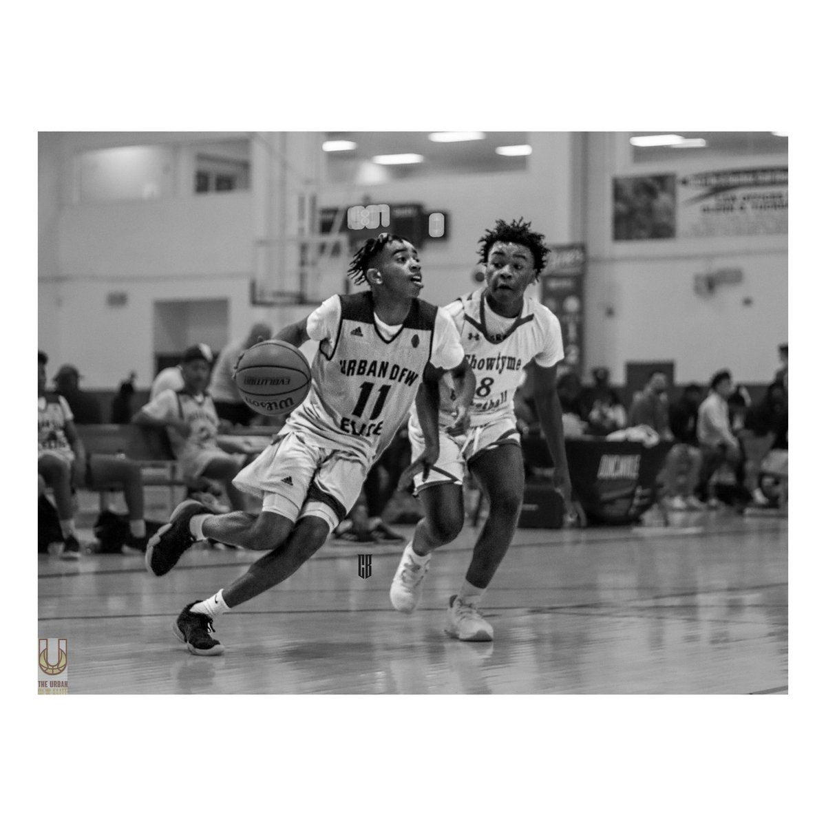 50mm / Nifty Fifty 📸🏀
.
@URBANDFWELITE 
#jhinvitational3 #basketball #basketballphotography #basketballphotographer #blackandwhitephotography #canon #canonphotography #travel #travelphotography #travelphotographer #nifty50 #niftyfifty #niftyfiftyphoto