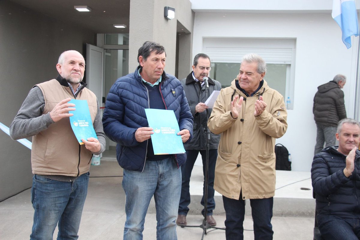 SergioBussoOK's tweet image. #Bpas | Primera entrega del ciclo 2023 

En Laboulaye hicimos la primer entrega del ciclo 2023 del Programa de Buenas Prácticas Agropecuarias.

45 productores del departamento Roque Saenz Peña recibieron aportes por más de $6 millones de pesos.