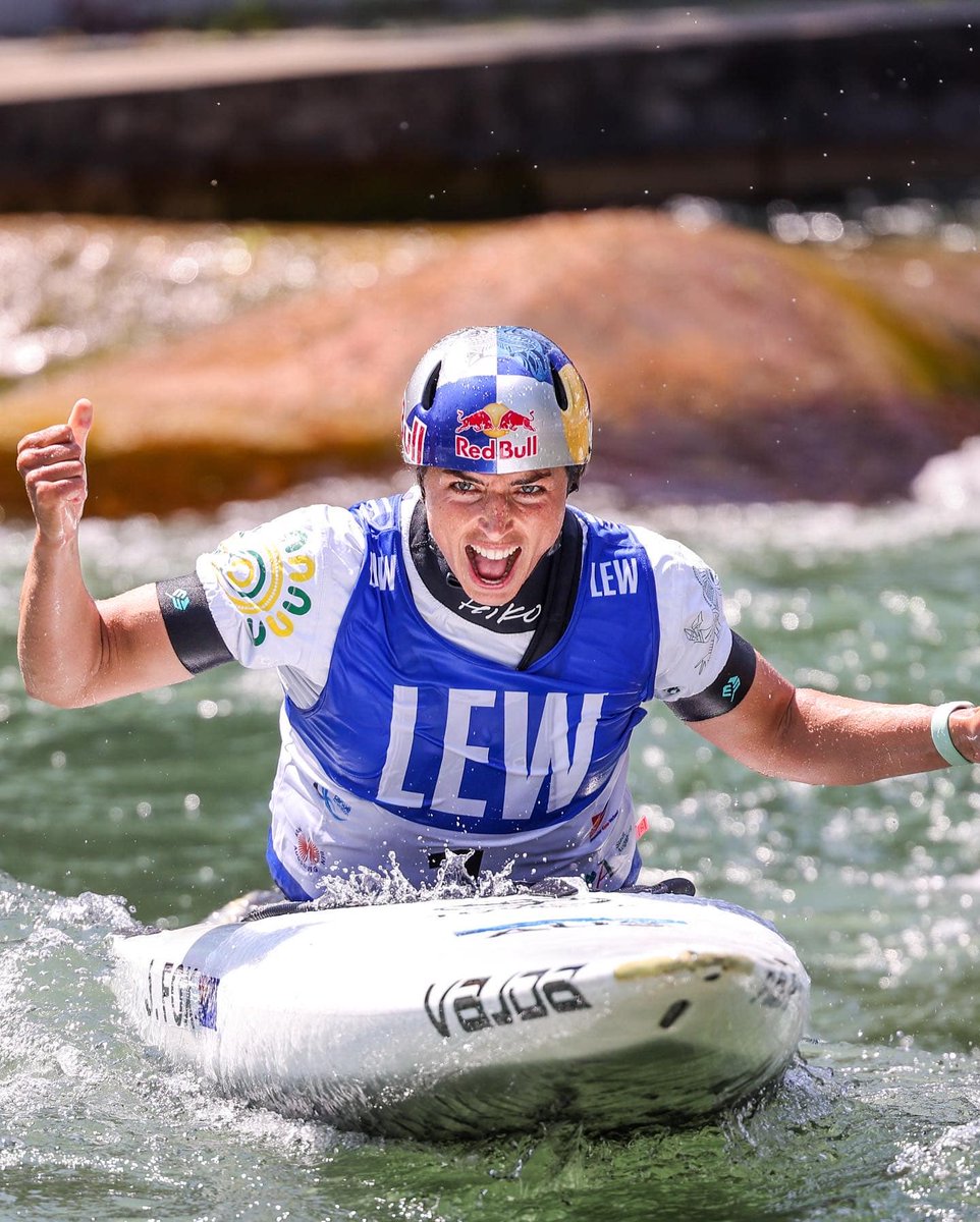 @griffith_uni MBA @GriffithBiz student @jessfoxcanoe has won gold at the ICF Canoe Slalom World Cup! 🥇 👏👏 
💪#griffithwomininsport #griffithuni #griffithsportscollege #jessfox #goat