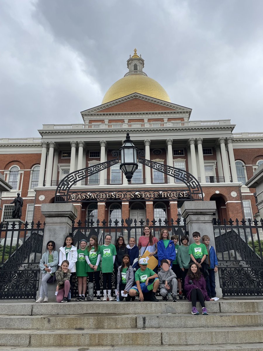 missklipfel's tweet image. Thank you @RepBradJones for an amazing visit to the @MAStateHouse for the @HoweManningTTU 4th grade #governmentinaction #whereiexplore