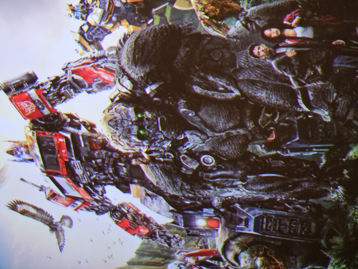 #RiseOfTheBeasts
I've got my eye on you, Optimus...villains ain't born overnight 🧐 <a href="/AMCTheatres/">AMC Theatres</a> #advancedscreening #Transformers