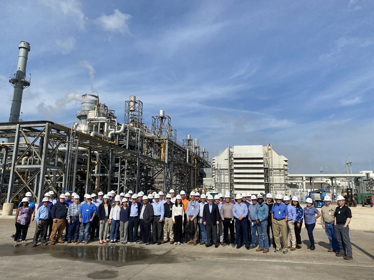 Today, the ARPA-E team visited @Calpine Baytown Energy Center for a tour of their plant and a discussion that covered topics ranging from carbon capture utilization and storage to grid reliability.

#ARPAEontheRoad