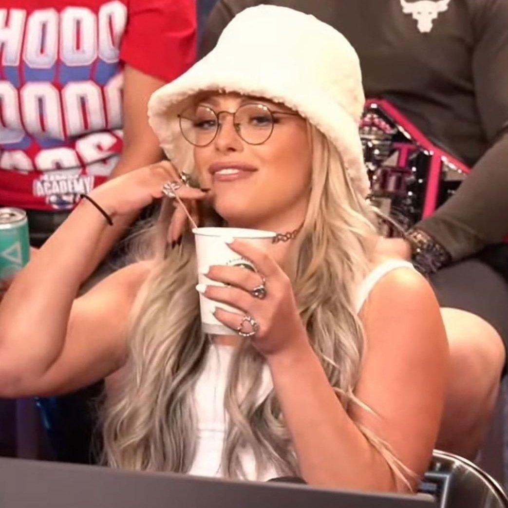 emily70000000's tweet image. Reply