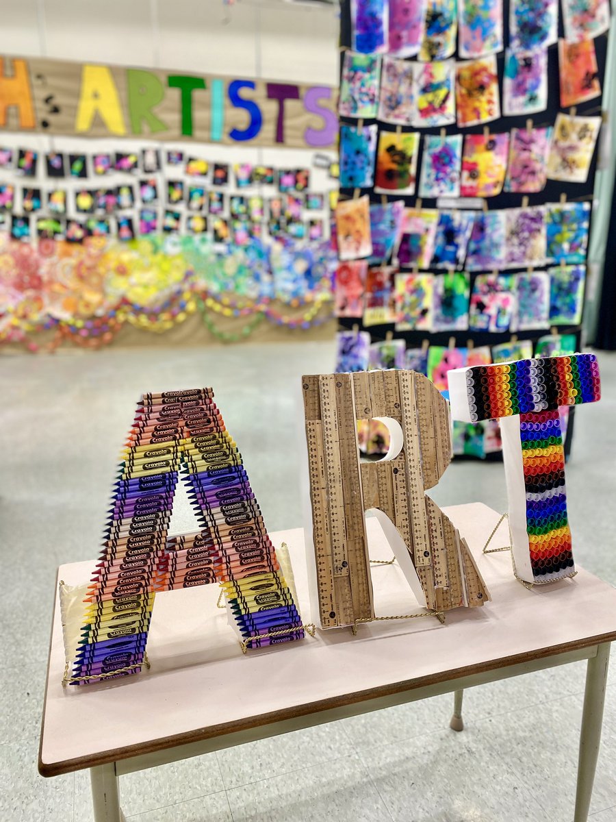 Tomorrow, 1200+ pieces of art are on display at <a href="/DrGeorgeHallPS/">Dr. George Hall PS</a>, celebrating our littlest artists in Kindergarten all the way up to our talented grade 8’s. 

A small but mighty pack of Huskies &amp; a community behind them who value The Arts <a href="/TLDSB/">TLDSB</a> #thearts #artgallery #visualarts