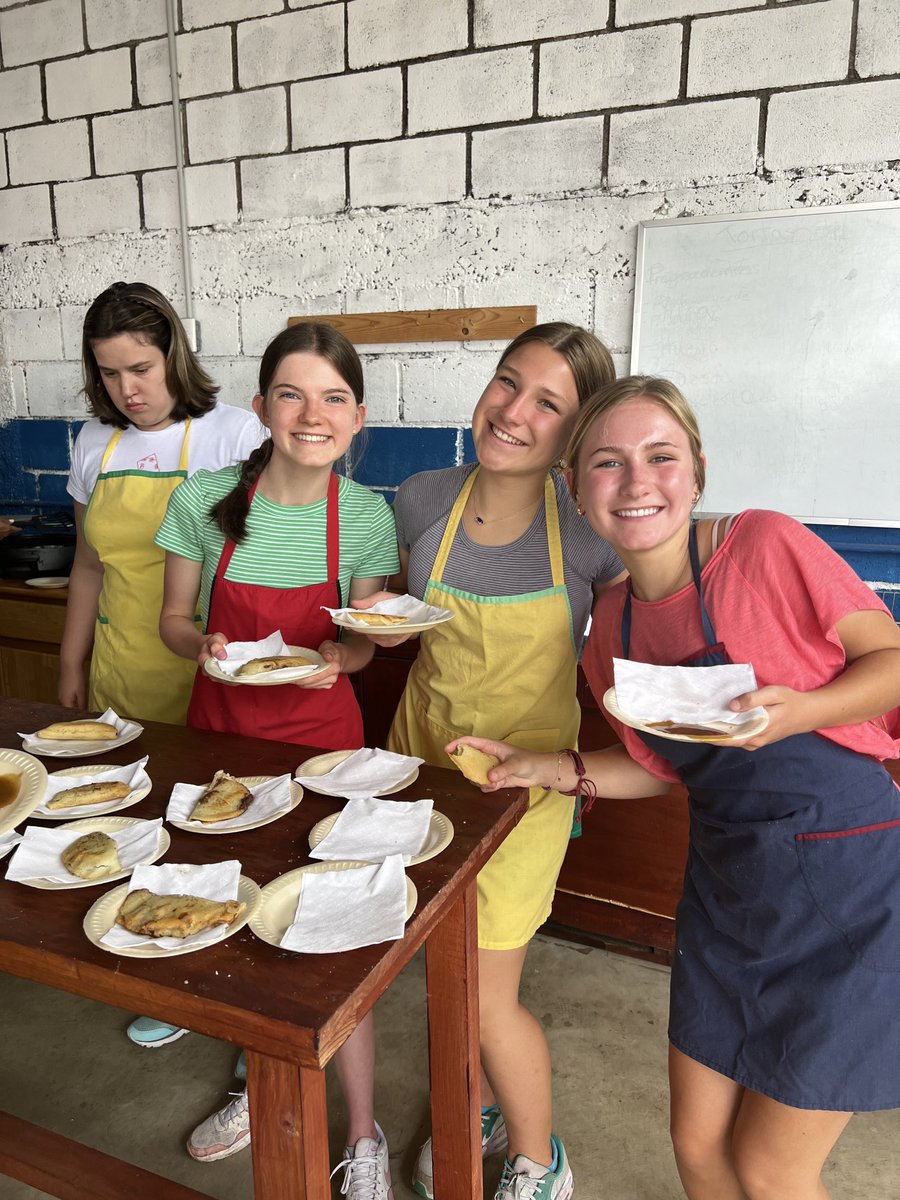 Gibbons on immersion…cooks! #CGCostaRica23