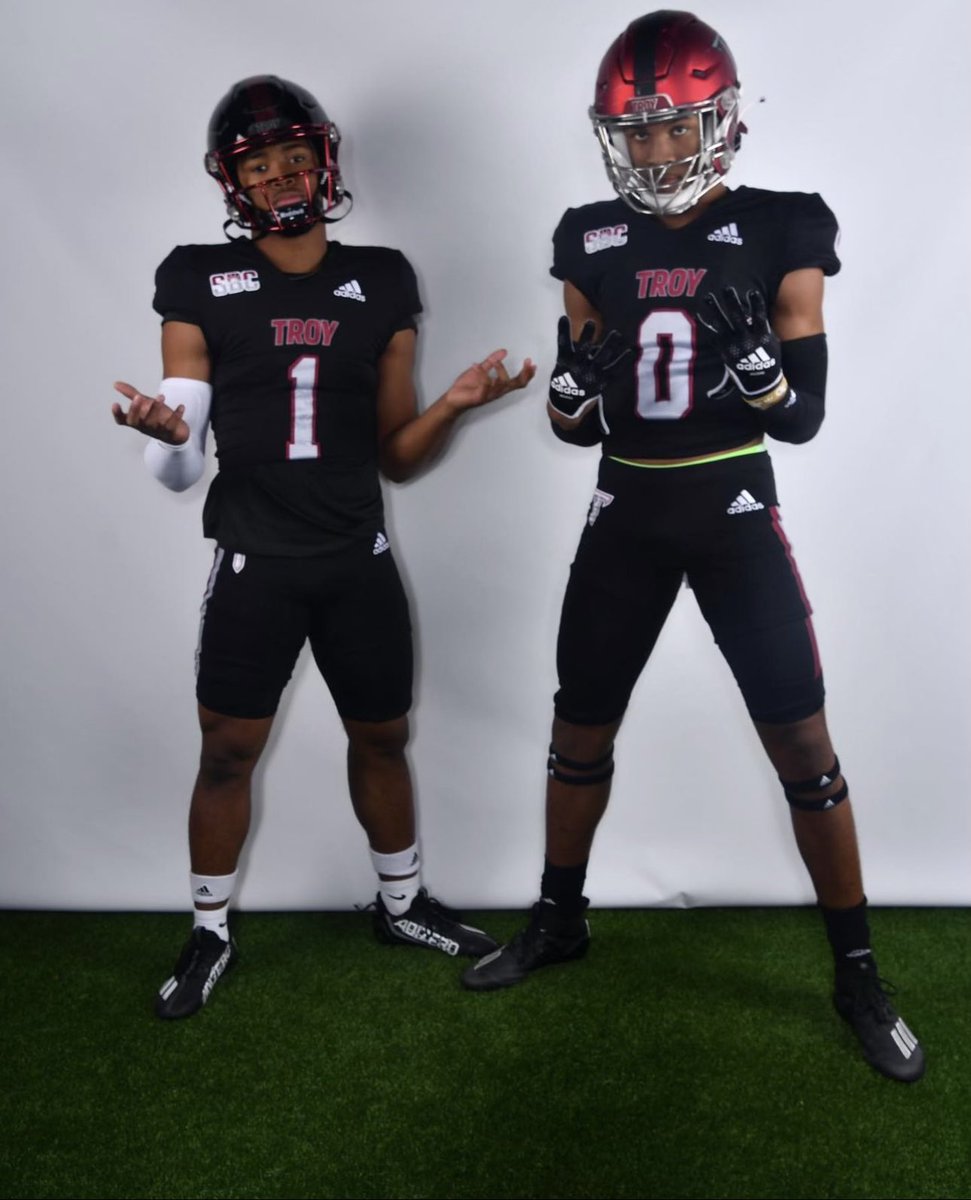 JotavionPierce's tweet photo. AGTG✞, Truly Blessed to receive a(n) offer from Troy University ⚔️@CoachJonSumrall @coachcalebross @TroyTrojansFB @kirkjuice32 @MCPKnightsFB @JeremyO_Johnson @CClemente247 @ChadSimmons_ @RivalsFriedman @SeanW_Rivals @ColePinkston https://t.co/A8lUrimwsT