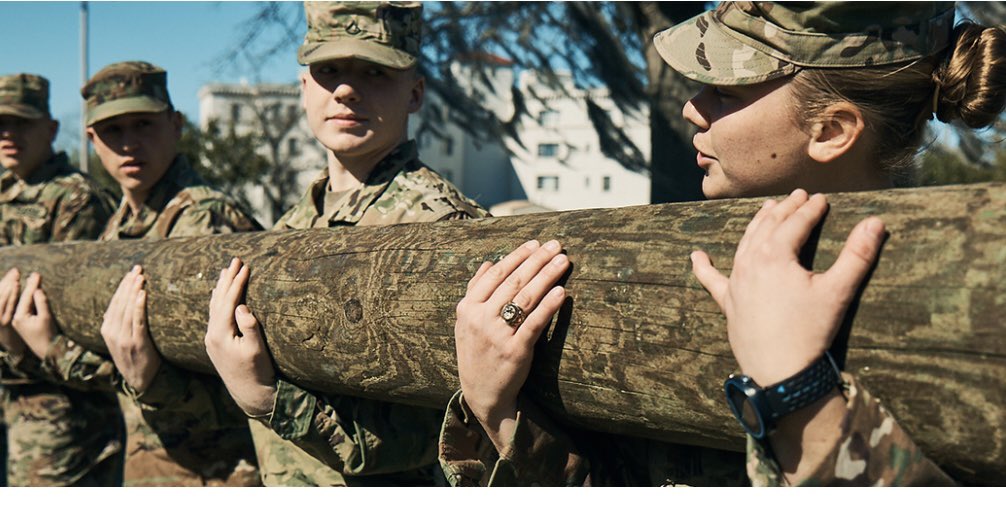 The Army is a powerful fighting force defending and serving our nation by land, sea and air. Elite groups within the Army, such as the Army Rangers and Special Forces, receive specialized training for advanced combat situations.
In addition to domestic bases,