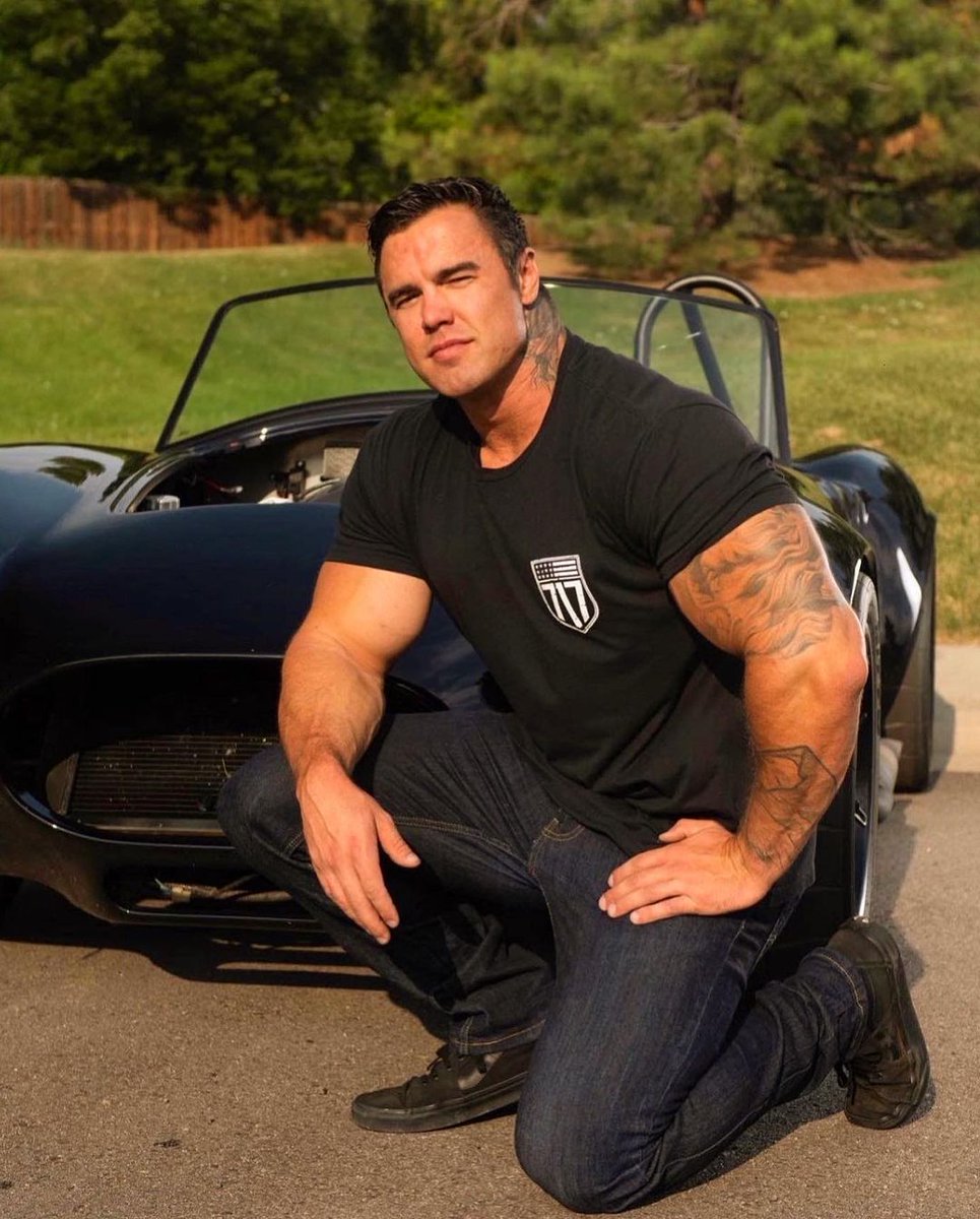 Desired Bodies on Twitter: "Richard Sutherland"