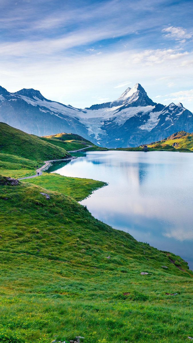 BintayIqbal12's tweet image. Most of time When #brilliance experiences an #unstructured or #undisciplined #life, it is more likely to run into #chaos than to #succeed
🔹Success often requires discipline, hard work, and organization for several reasons:
1.Focus and Direction
2. Consistency and Persistence