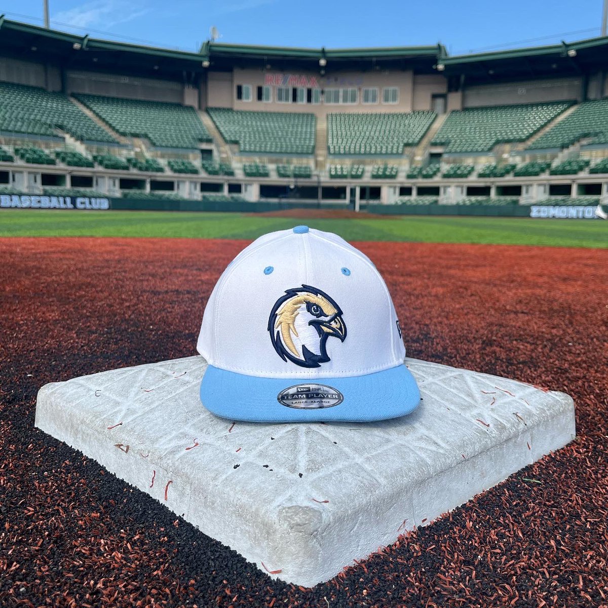 EdmRiverhawks's tweet photo. A new baseball season calls for new baseball hats 🧢👀

The RE/MAX Field Collection:
1) White New Era Team Hat - Available June 13th
2) Baby Blue “Dad” Cap - Available June 13th
3) Canada Day Edition New Era- Available June 27th

#edmontonriverhawks #kakawww https://t.co/hElPn2s6nF