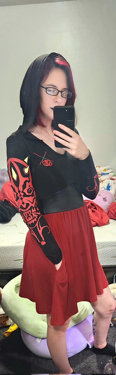 RaginR8ch's tweet photo. @SupportingStre3 I'm going live with Persona 5 Royal and last stream we defeated god! Then after that I spent Christmas with my waifu, Futaba 😊  https://t.co/H4VyeXDpWJ https://t.co/oHzeHKFW03