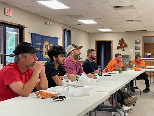 MidAmCarpenters's tweet image. #Local237 in East Peoria also had a nice turnout of eager apprentices wanting to know what Cub Club is all about. Topics included how to deal with disgruntled co-workers on the job, what aspects of the trade seem most important to them, and moving forward in their careers.