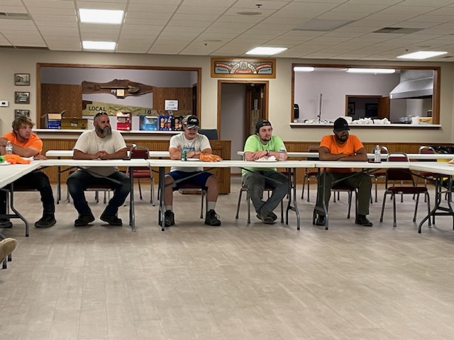 MidAmCarpenters's tweet image. #Local237 in East Peoria also had a nice turnout of eager apprentices wanting to know what Cub Club is all about. Topics included how to deal with disgruntled co-workers on the job, what aspects of the trade seem most important to them, and moving forward in their careers.