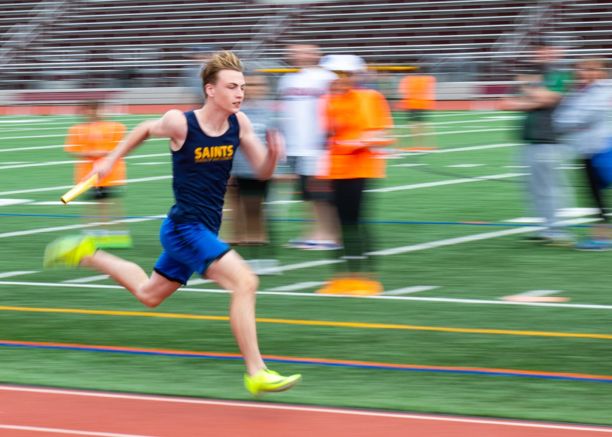 ArthurHGraham's tweet image. Happy Monday! Capturing Colby "The Flash" Mannion #trackandfieldart #arthurgrahamphotography #steschool1 #shamrockshuffle