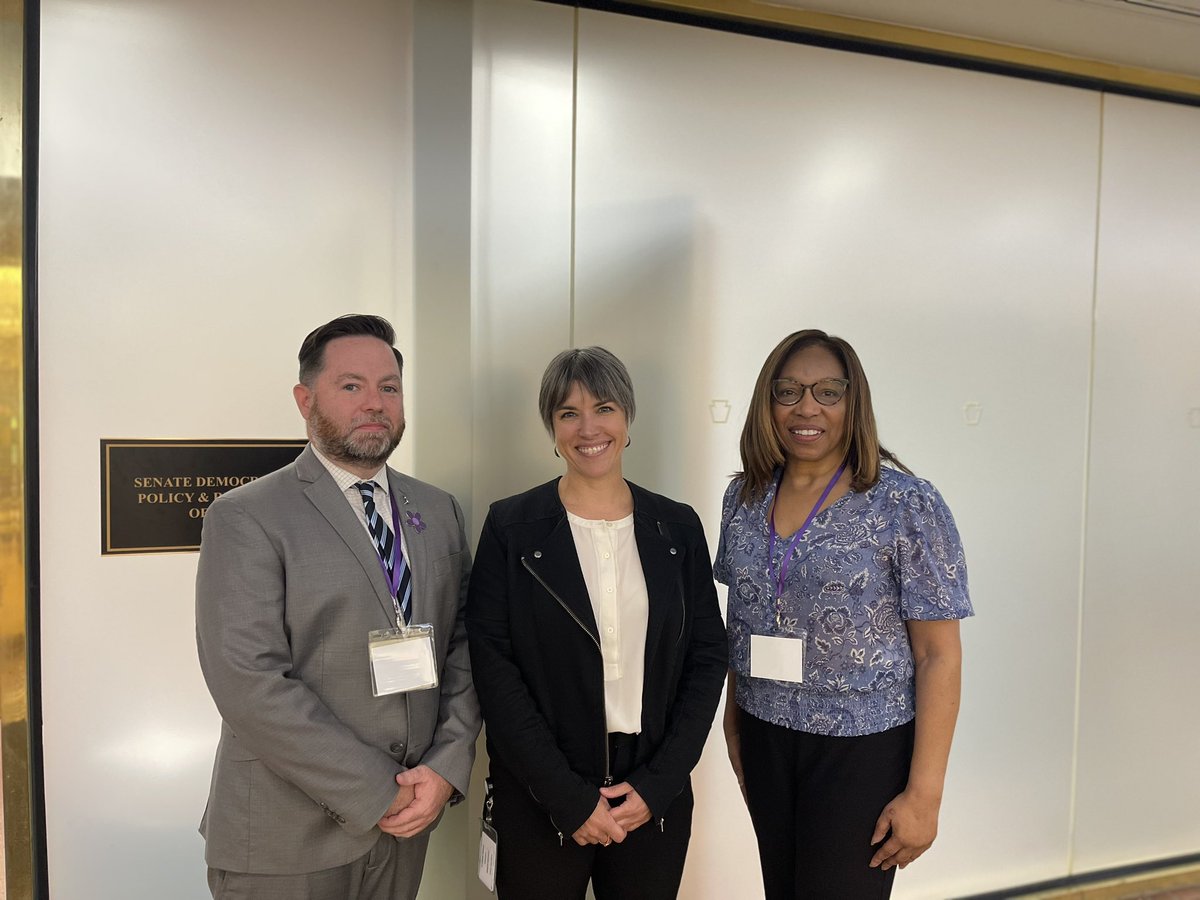 Back in Harrisburg with volunteer advocates speaking to lawmakers about the 280k Pennsylvanians living with Alzheimer’s and how we can support them and their caregivers. #EndAlz