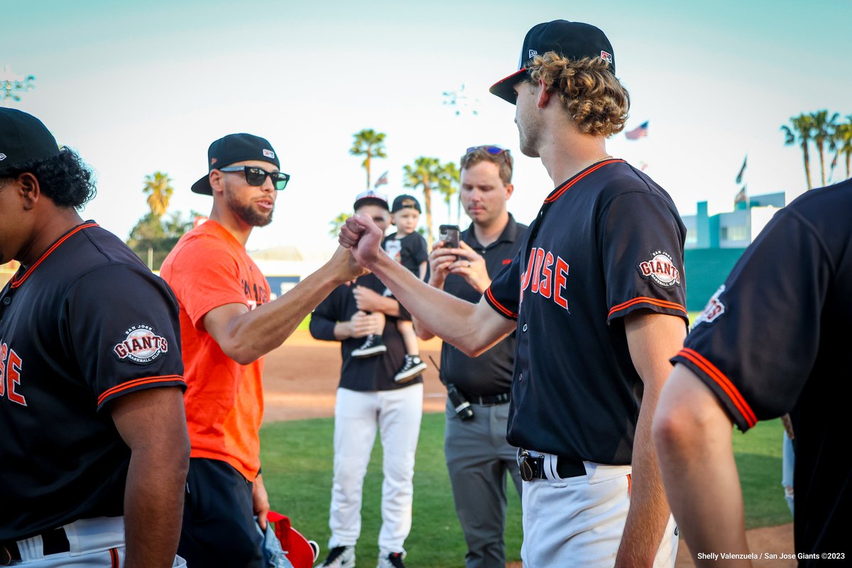 Golden State Warriors (@warriors) on Twitter photo 30's always repping the Bay. Stephen spent his weekend cheering on the <a href="/SJGiants/">San Jose Giants</a> ⚾️
#BayAreaUnite 30's always repping the Bay. Stephen spent his weekend cheering on the <a href="/SJGiants/">San Jose Giants</a> ⚾️
#BayAreaUnite