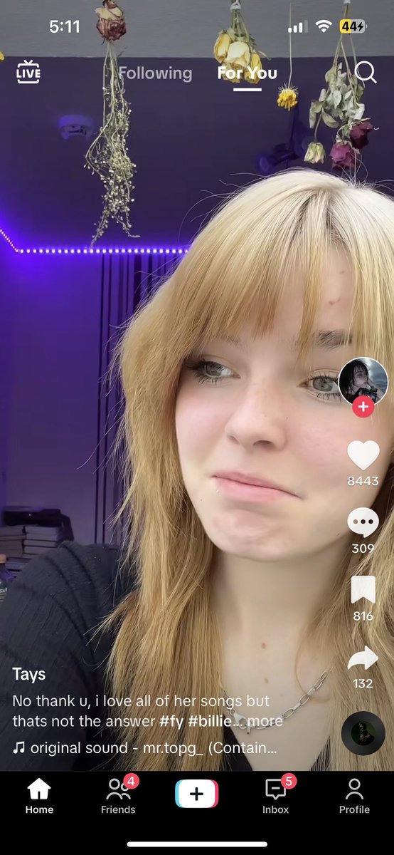 billie with the lights up!🐝 on Twitter "i’m judging solely for the