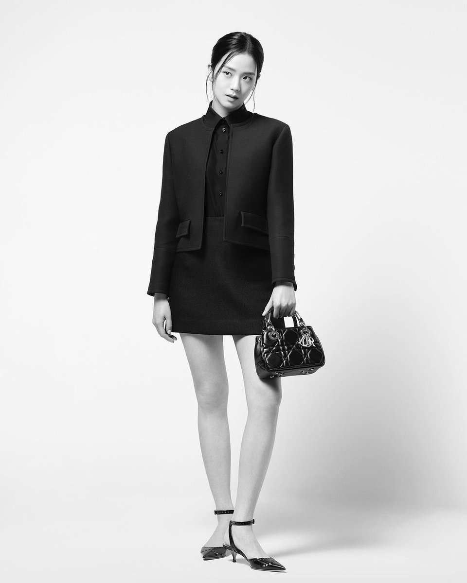 @BLACKPINK’s #Jisoo gracefully stars in the new Lady 95.22 campaign for @Dior. The K-pop star joins actress Rosamund Pike and Jennifer Lawrence as part of the campaign imagined by #DIOR artistic director #mariagraziachiuri. #JISOOxLady9522