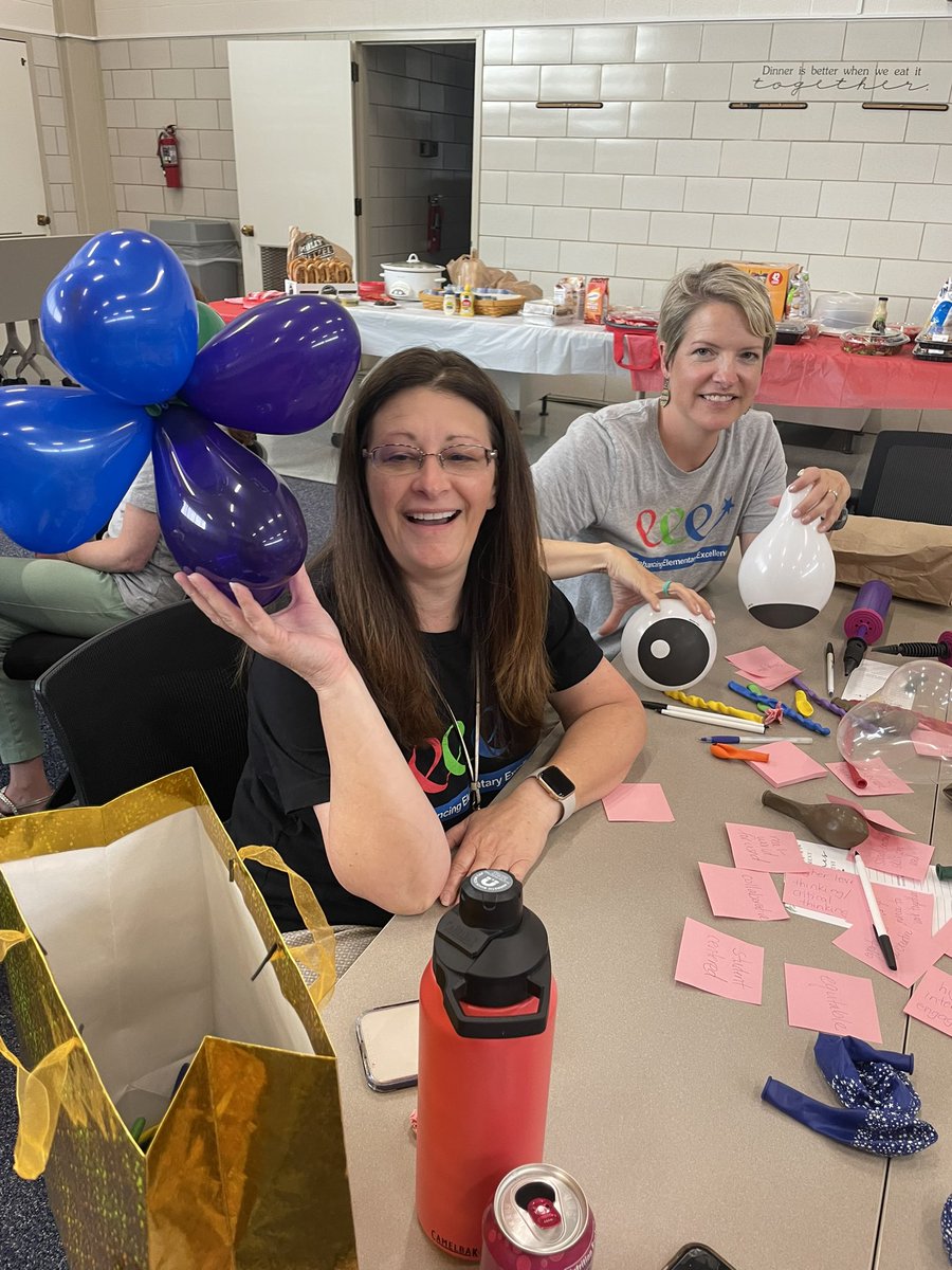 teacherfirst73's tweet image. This group 🥰❤️ makes my heart so happy ❤️