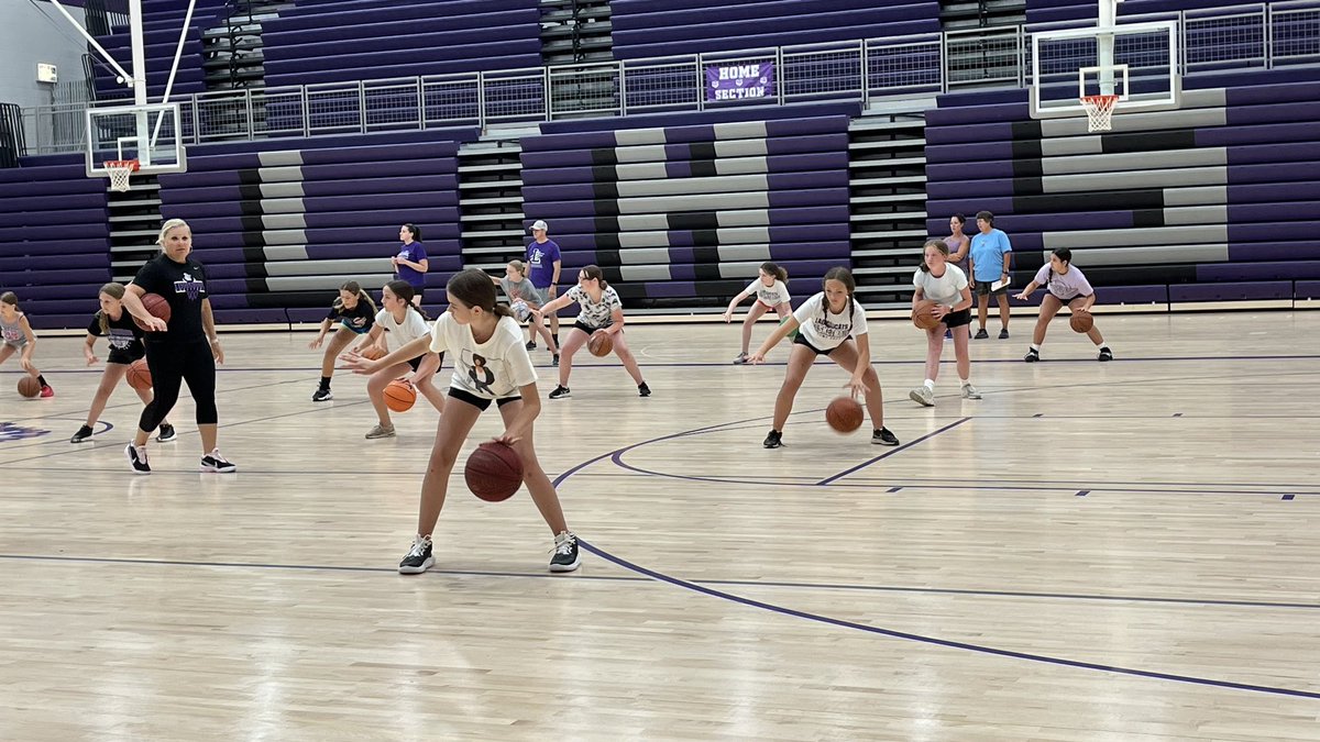 MrsLaneLHS's tweet photo. Fun first day of basketball camp and summer league!! #togetherwewin https://t.co/Vp6Xtw3CSa